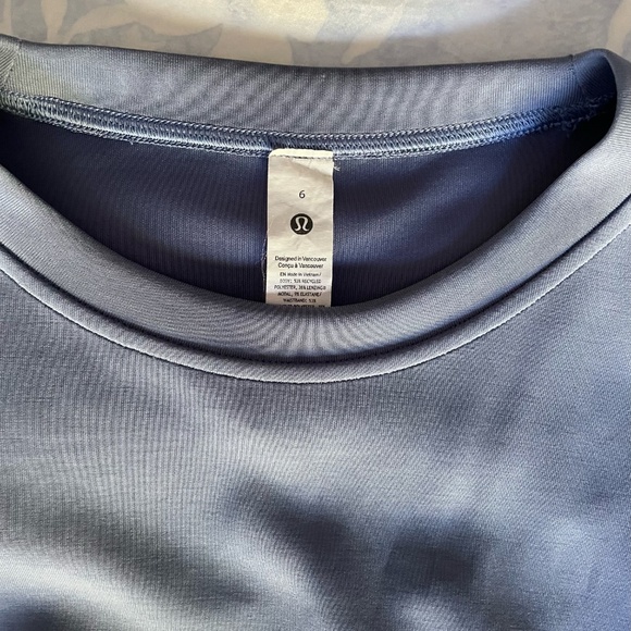 Lululemon Softstreme Gathered Tee 🩵 OASIS BLUE! NWOT Size 6 NWOT - Picture 2 of 9